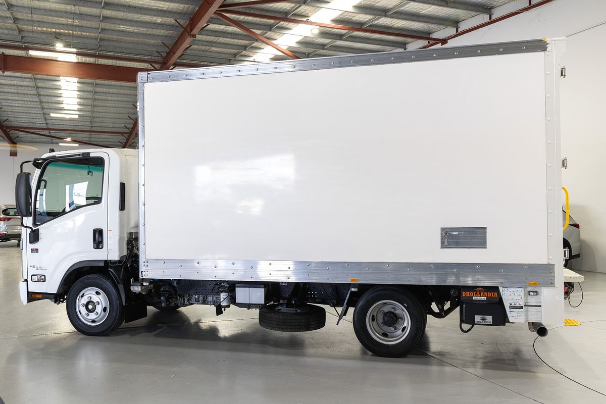 2022 Isuzu N Series NNR 45-150 Vanpack