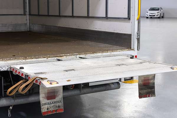 2022 Isuzu N Series NNR 45-150 Vanpack