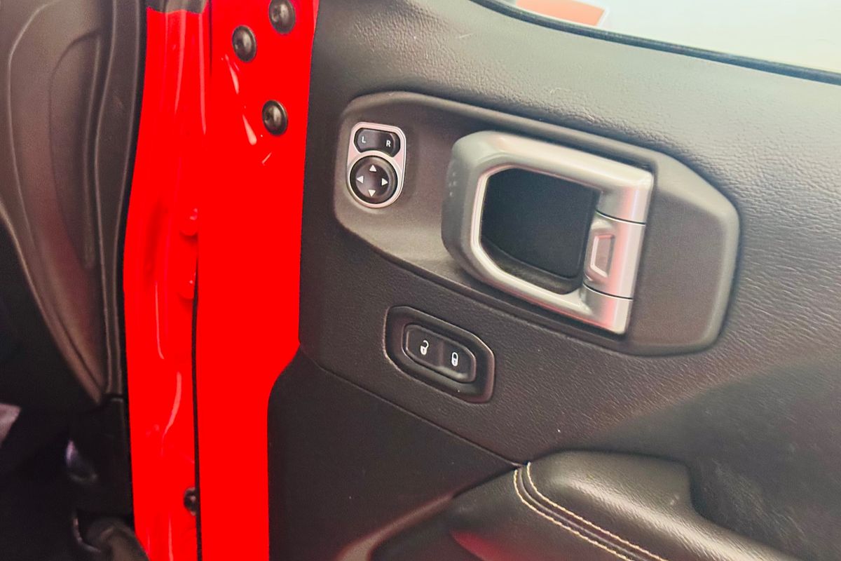 2019 Wrangler Overland 2-Door 3.6L 8-Speed Auto 