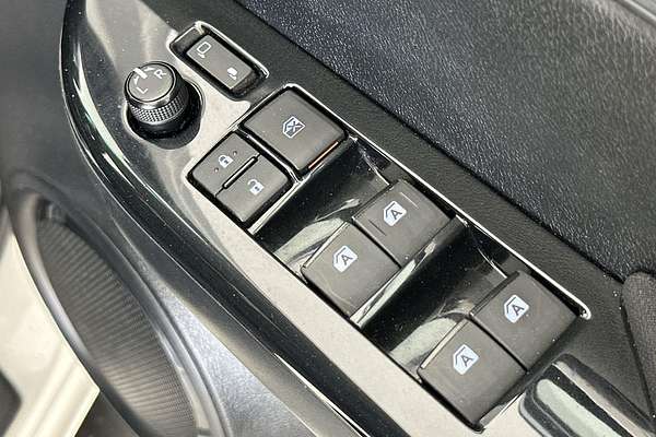 2019 Toyota Hilux SR5 GUN126R 4X4