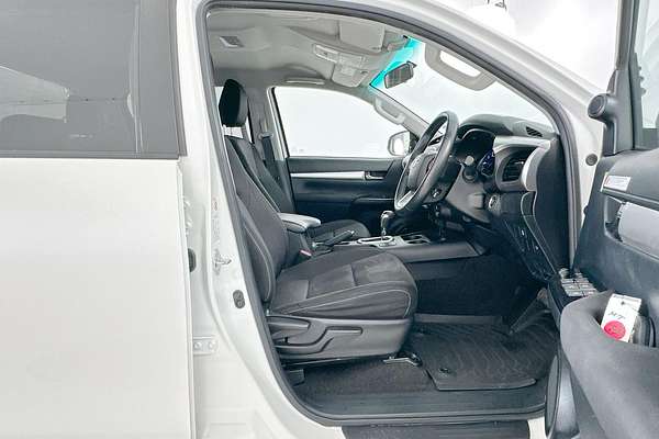 2019 Toyota Hilux SR5 GUN126R 4X4
