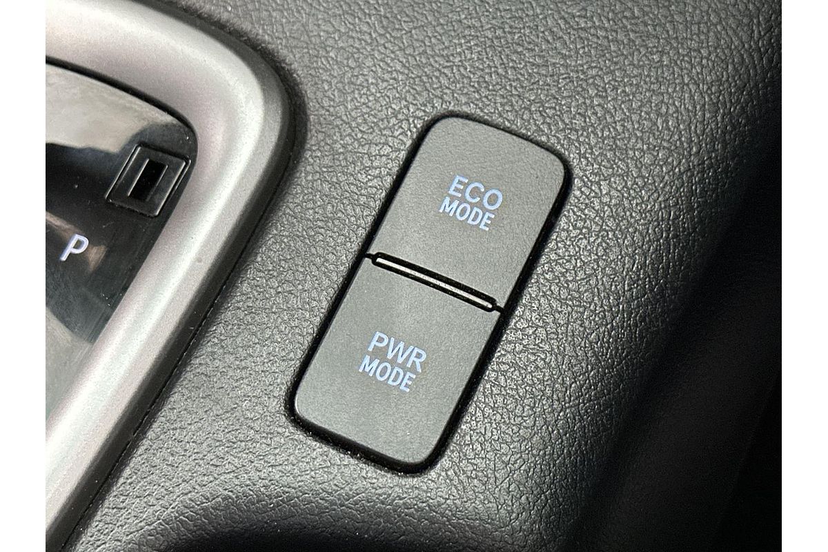 2019 Toyota Hilux SR5 GUN126R 4X4