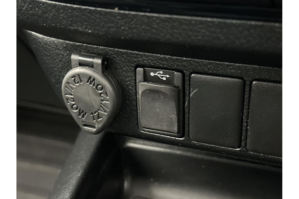 2019 Toyota Hilux SR5 GUN126R 4X4