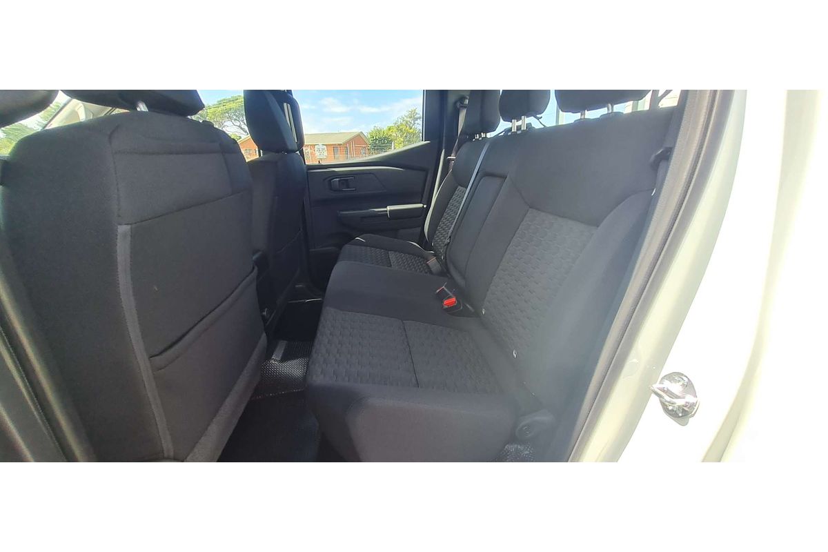 2024 Mitsubishi Triton GLX MV 4X4
