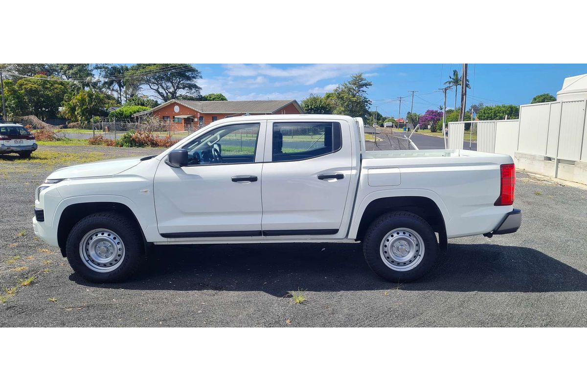 2023 Mitsubishi Triton GLX MV 4X4