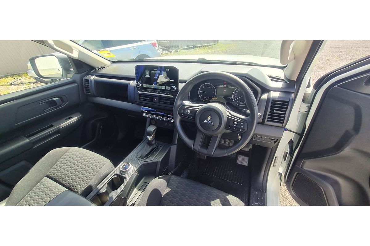 2023 Mitsubishi Triton GLX MV 4X4