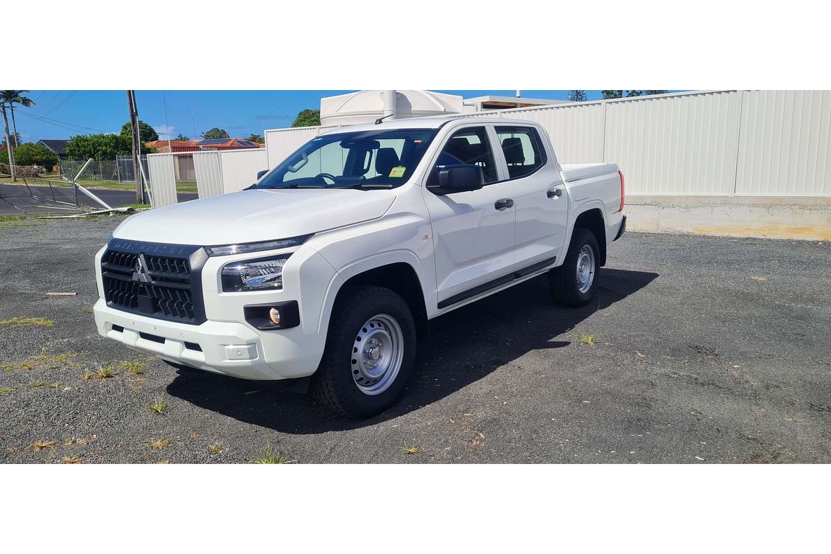 2023 Mitsubishi Triton GLX MV 4X4