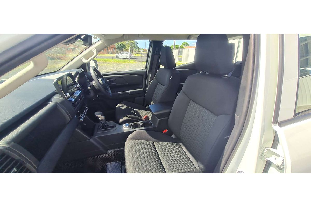 2023 Mitsubishi Triton GLX MV 4X4