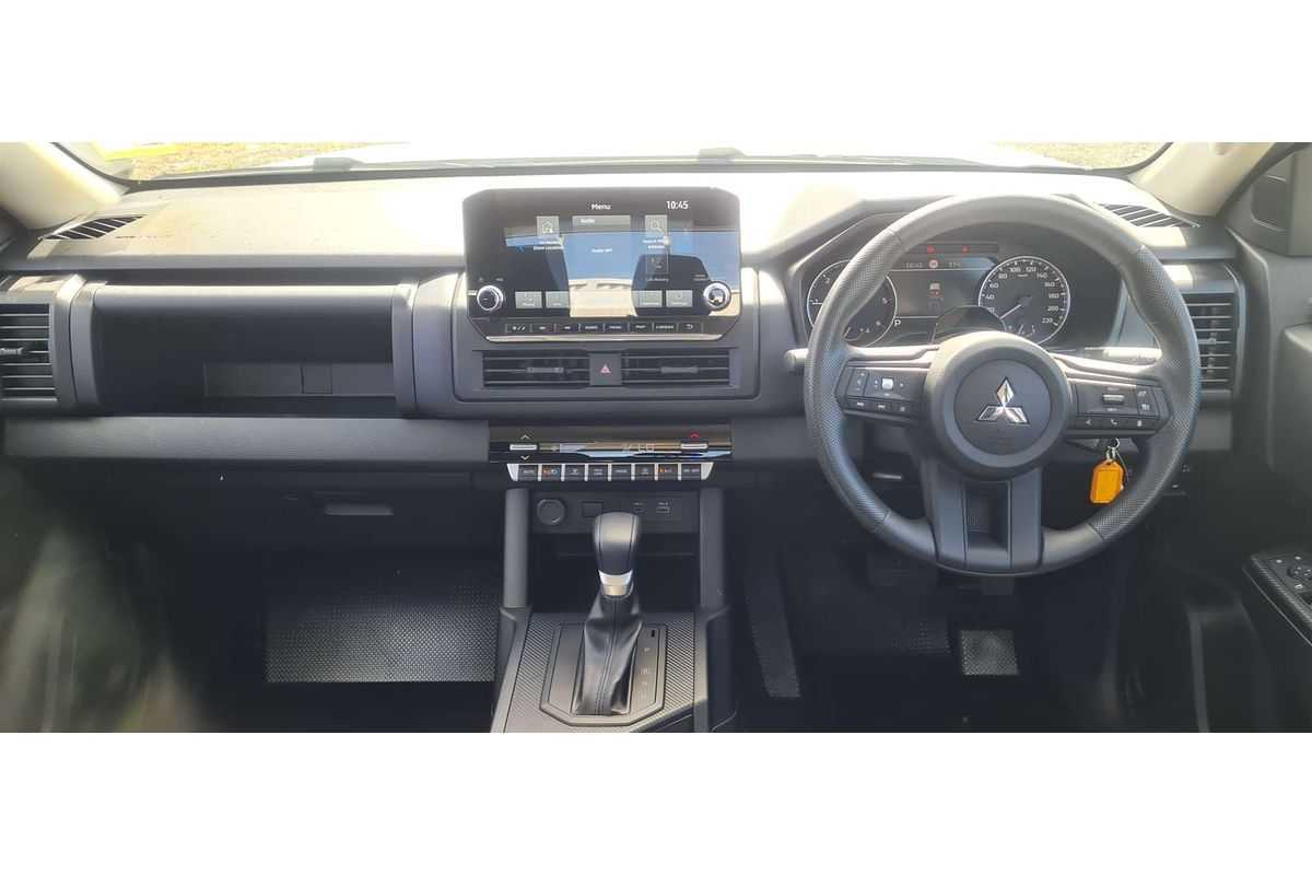2023 Mitsubishi Triton GLX MV 4X4