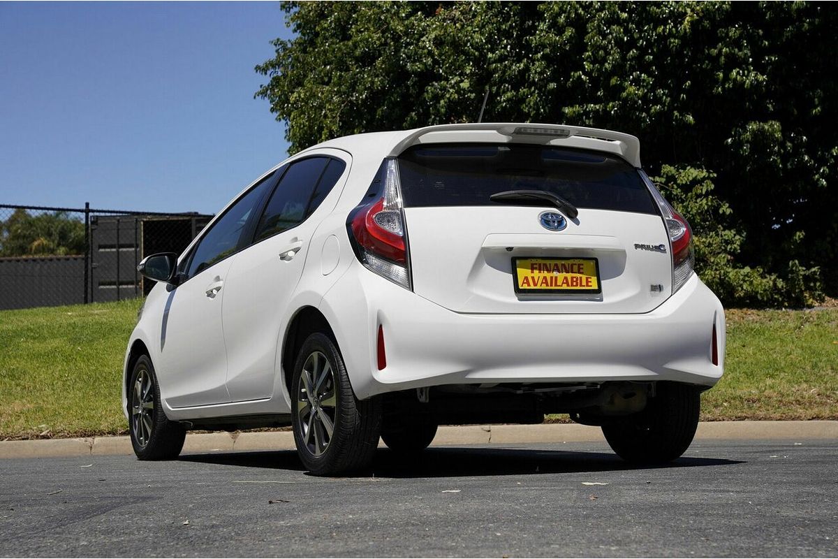 2018 Toyota Prius C i-Tech NHP10R