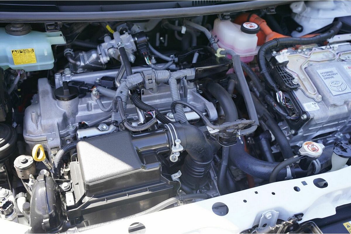 2018 Toyota Prius C i-Tech NHP10R