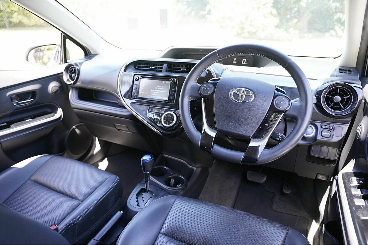 2018 Toyota Prius C i-Tech NHP10R