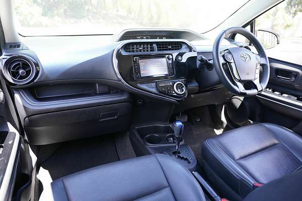 2018 Toyota Prius C i-Tech NHP10R