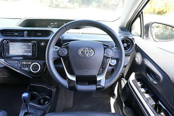 2018 Toyota Prius C i-Tech NHP10R