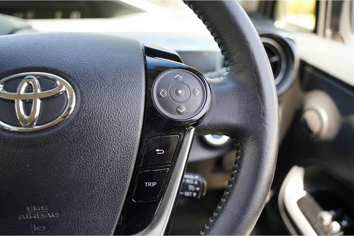2018 Toyota Prius C i-Tech NHP10R