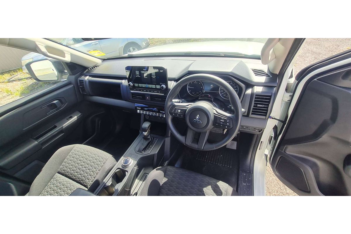 2024 Mitsubishi Triton GLX MV 4X4