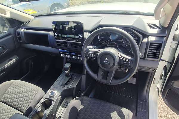 2024 Mitsubishi Triton GLX MV 4X4