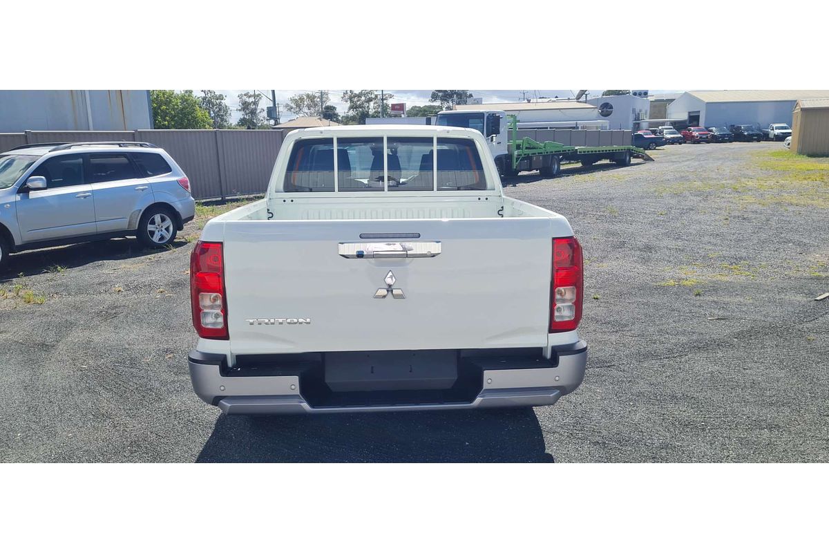 2024 Mitsubishi Triton GLX MV 4X4
