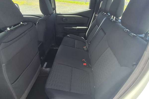 2024 Mitsubishi Triton GLX MV 4X4