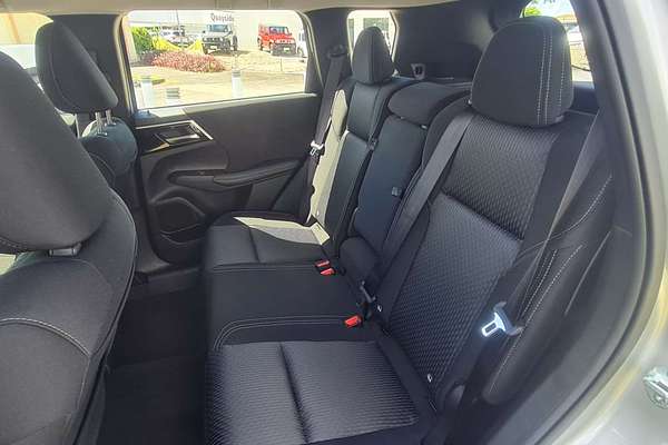 2024 Mitsubishi Outlander ES ZM