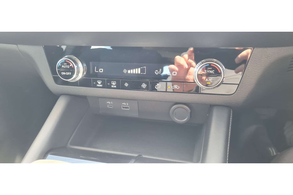 2024 Mitsubishi Outlander ES ZM
