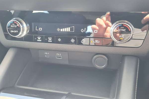 2024 Mitsubishi Outlander ES ZM
