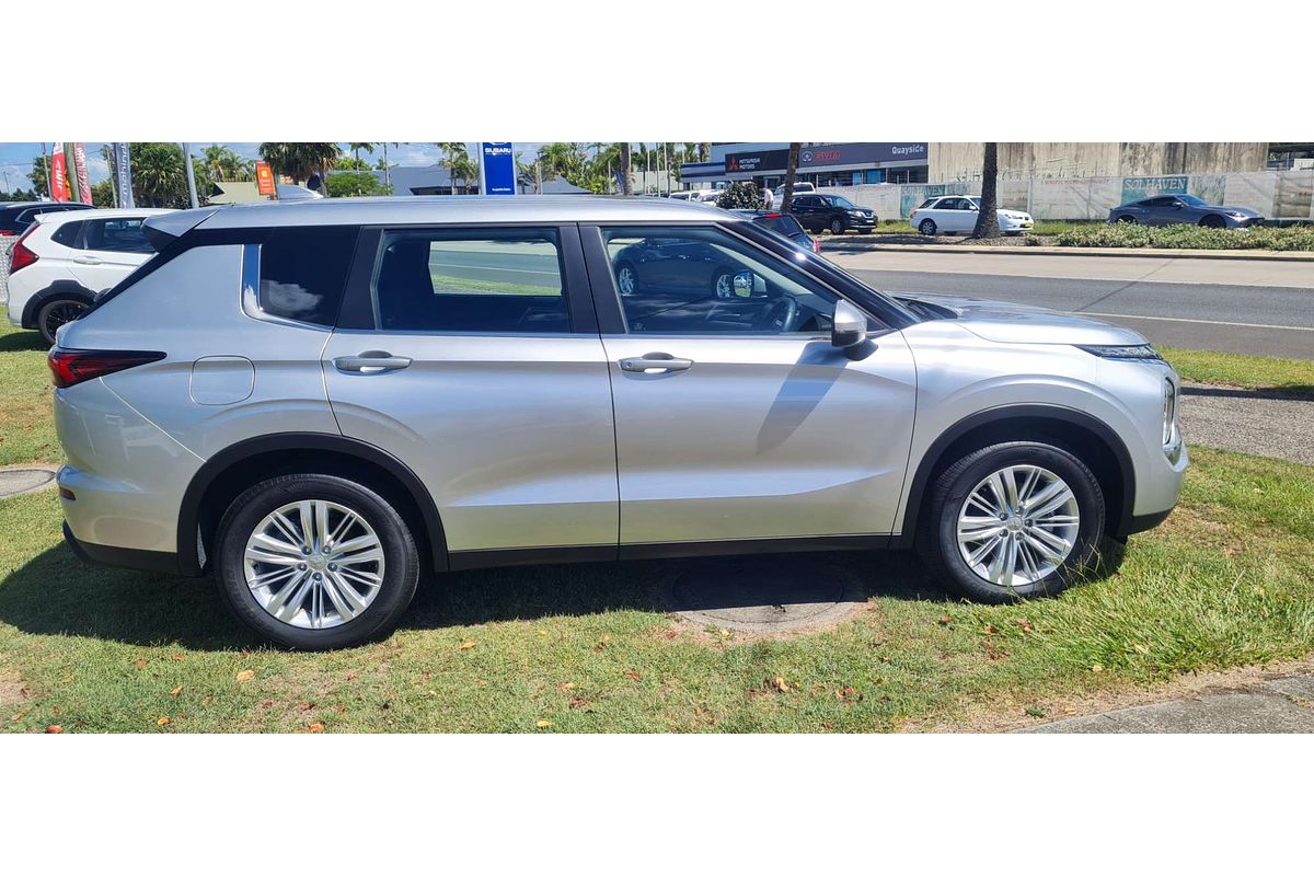 2024 Mitsubishi Outlander ES ZM