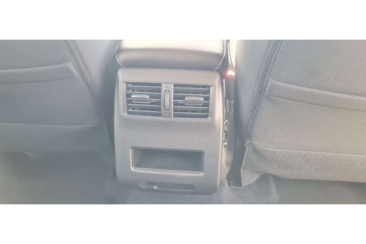 2024 Mitsubishi Outlander ES ZM