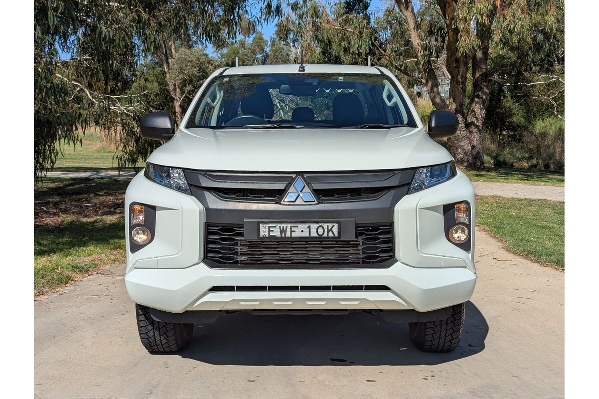 2022 Mitsubishi Triton GLX MR