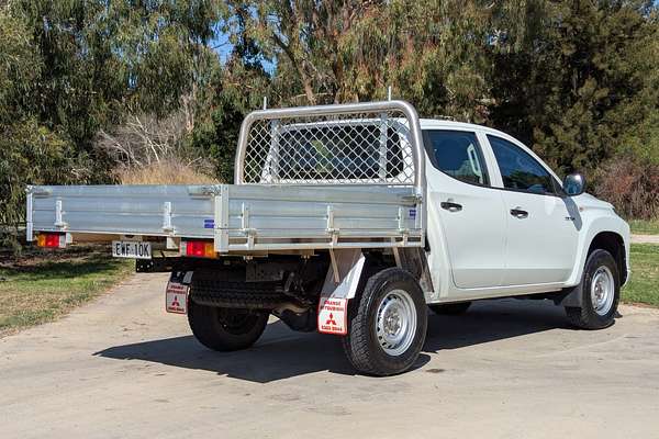 2022 Mitsubishi Triton GLX MR