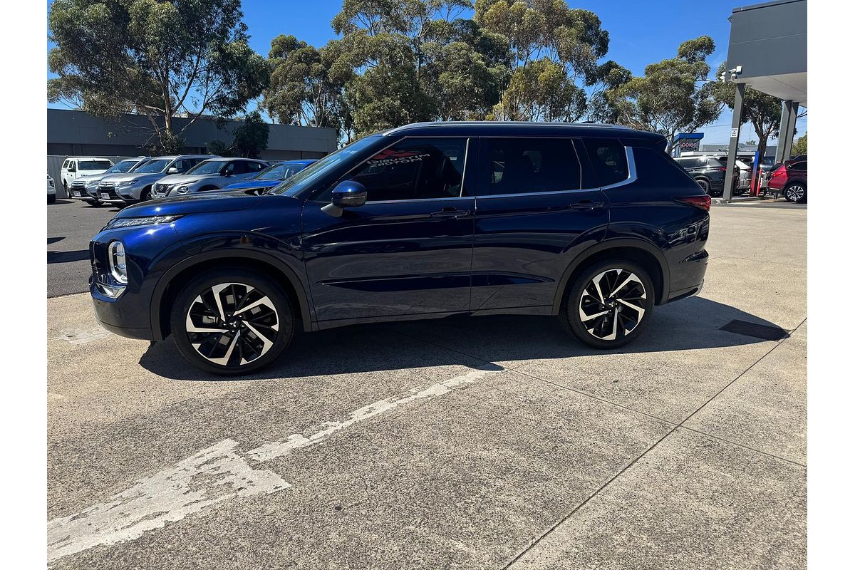 2023 Mitsubishi Outlander Exceed ZM