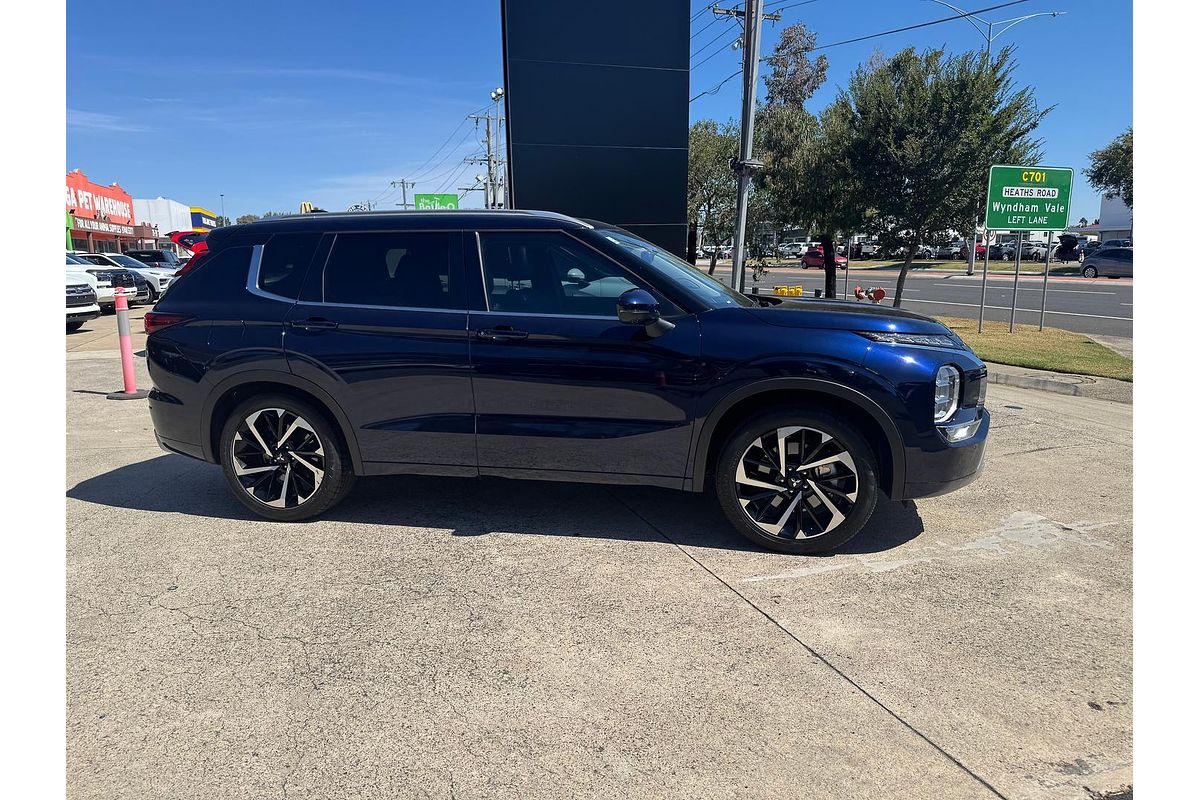 2023 Mitsubishi Outlander Exceed ZM
