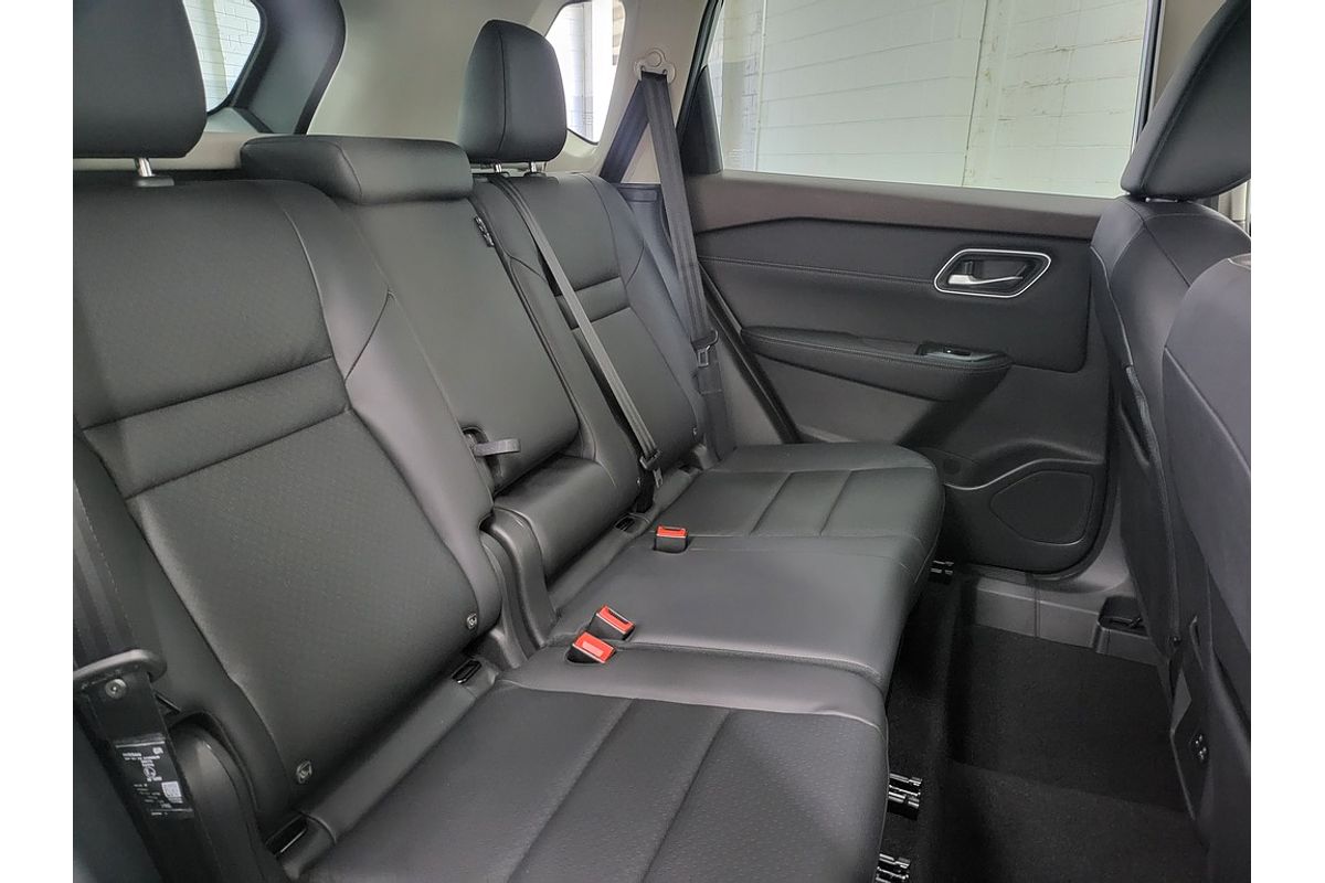 2024 Nissan X-TRAIL ST-L T33