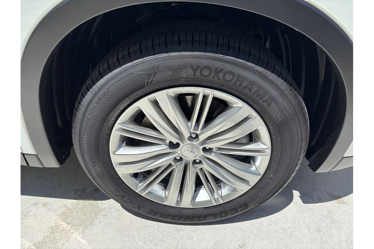 2024 Mitsubishi Outlander LS ZM