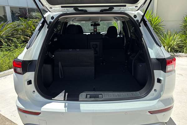 2024 Mitsubishi Outlander LS ZM