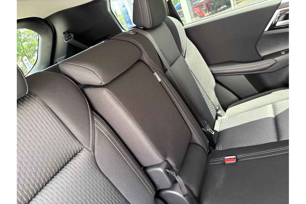 2024 Mitsubishi Outlander LS ZM