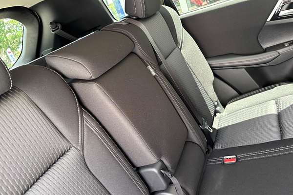 2024 Mitsubishi Outlander LS ZM