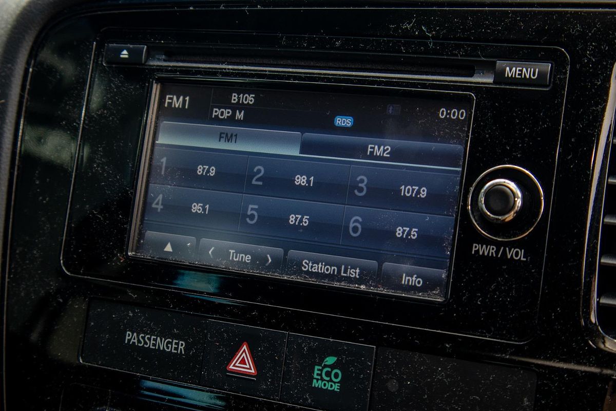 2013 Mitsubishi Outlander ES ZJ