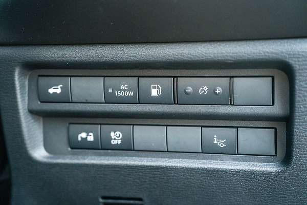 2024 Mitsubishi Outlander PHEV Exceed ZM