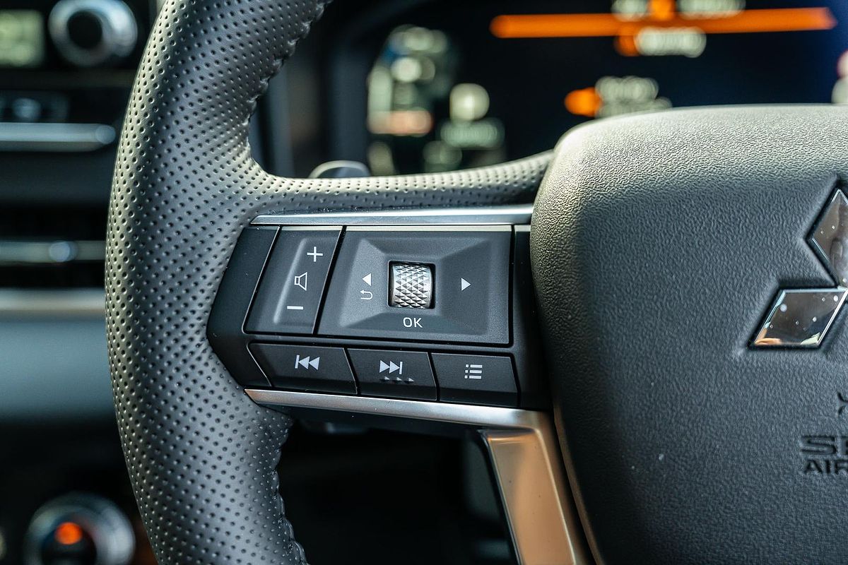 2024 Mitsubishi Outlander PHEV Exceed ZM