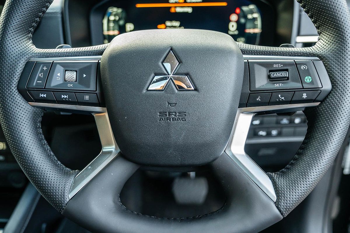 2024 Mitsubishi Outlander PHEV Exceed ZM
