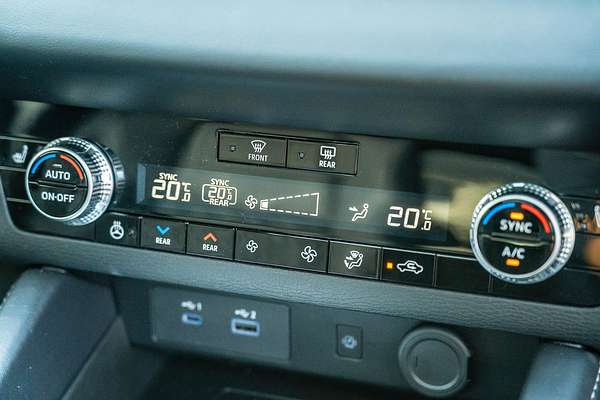 2024 Mitsubishi Outlander PHEV Exceed ZM