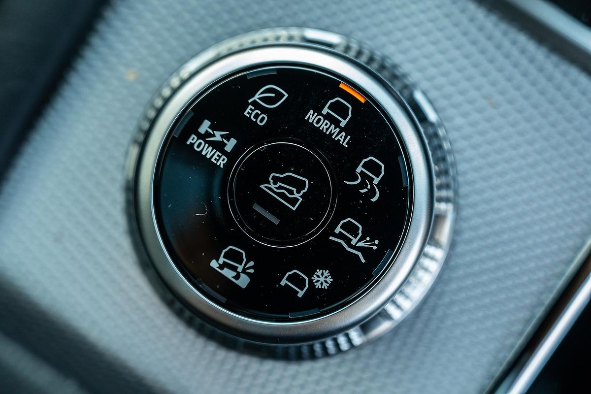 2024 Mitsubishi Outlander PHEV Exceed ZM