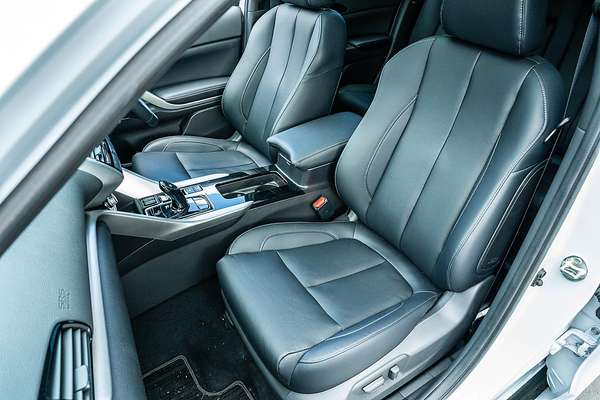 2024 Mitsubishi Eclipse Cross PHEV Exceed YB