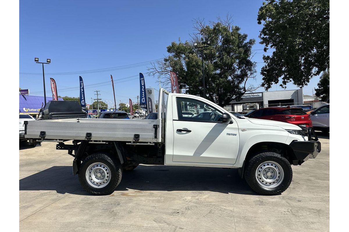 2021 Mitsubishi Triton GLX MR 4X4