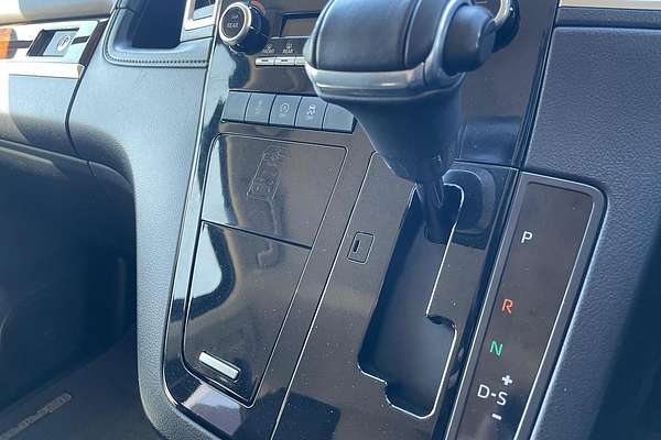 2019 Toyota Granvia VX GDH303R