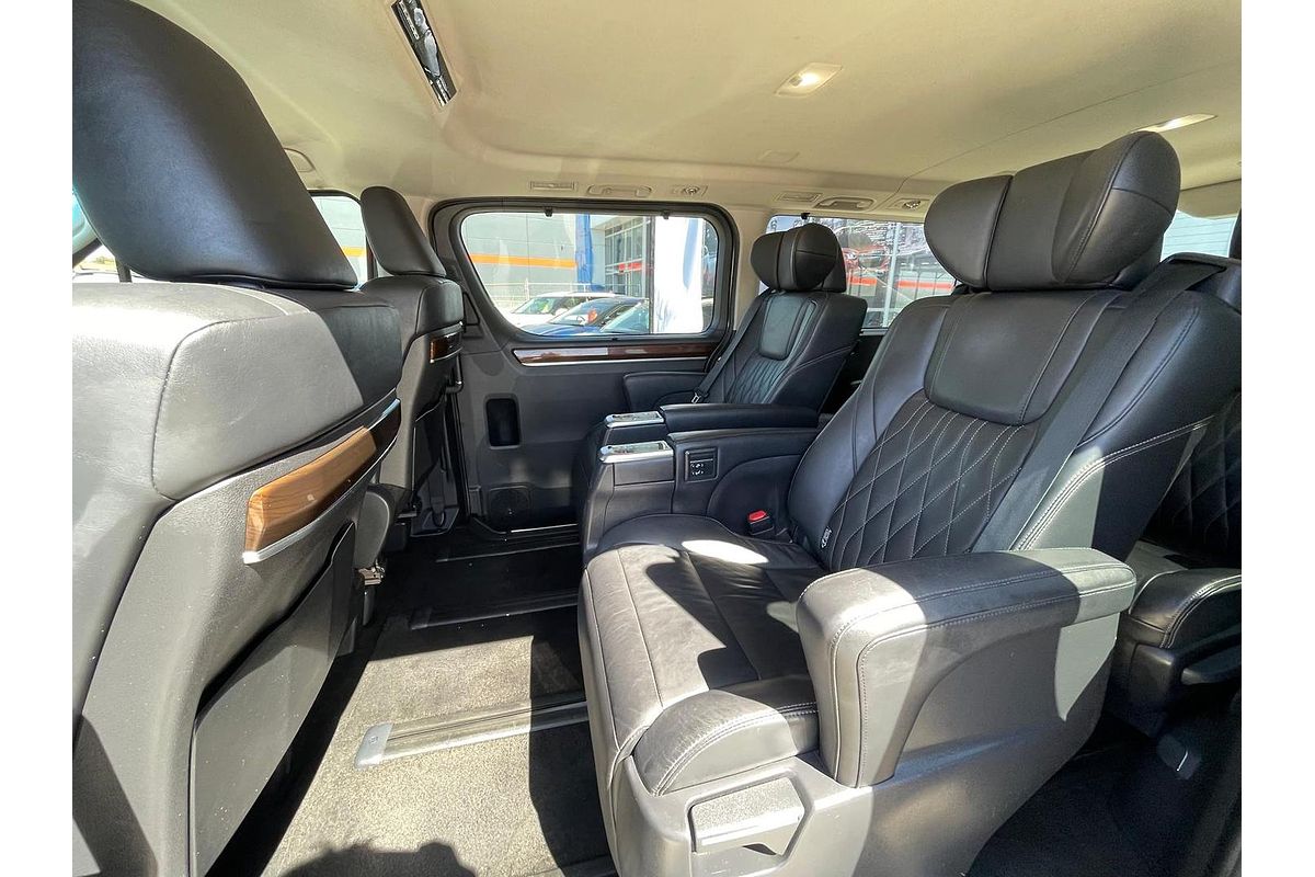 2019 Toyota Granvia VX GDH303R