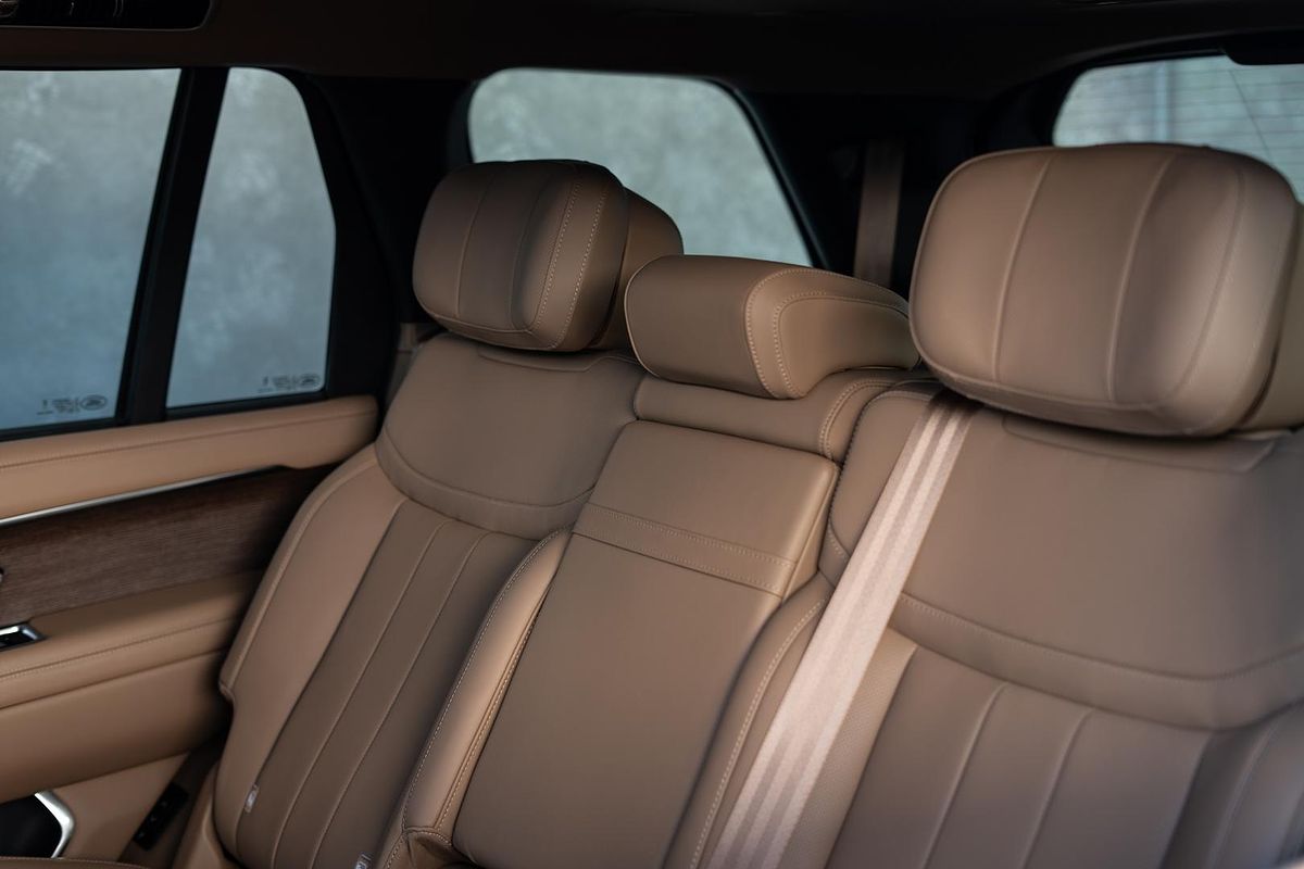 2024 Land Rover Range Rover D350 Autobiography L460 LWB