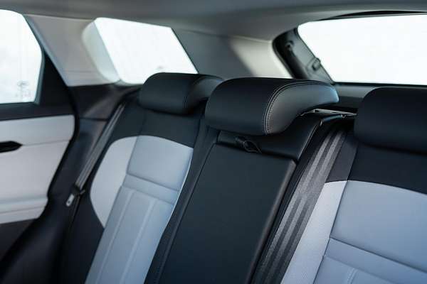 2024 Land Rover Range Rover Evoque P250 Dynamic SE L551