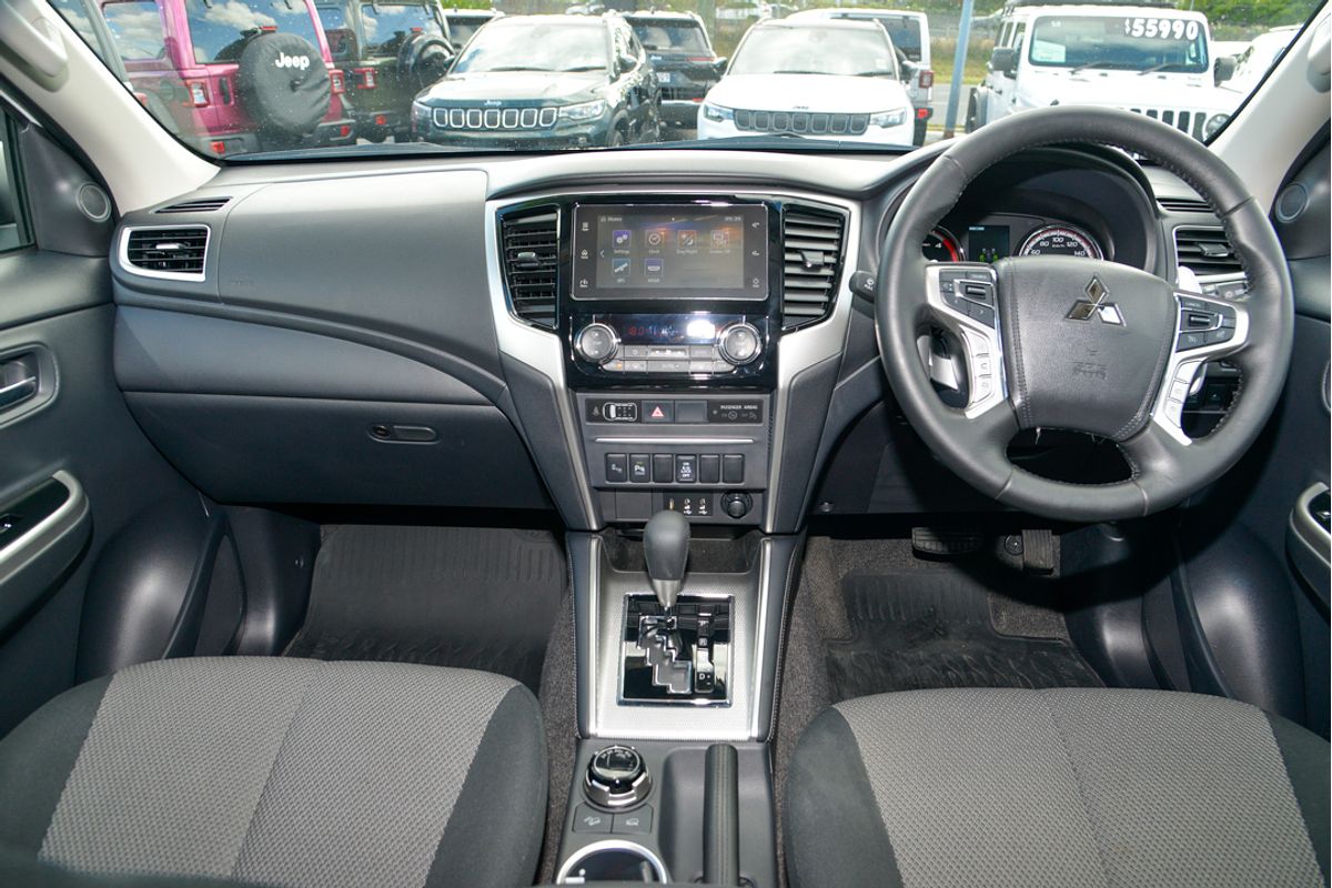 2023 Mitsubishi Triton GLS MR 4X4